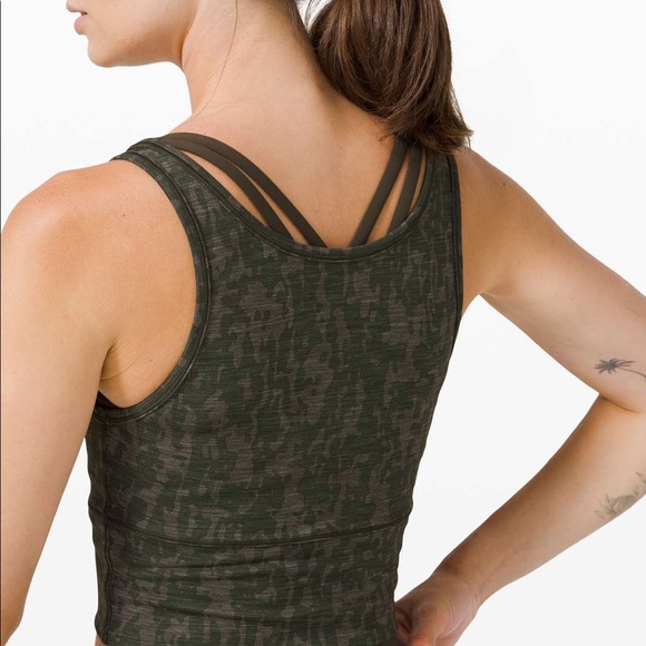 Power pivot tank (wear two ways!) EUC - Picture 5 of 6